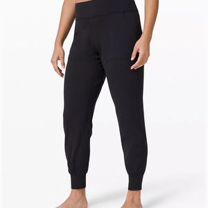 Lululemon align jogger 28”